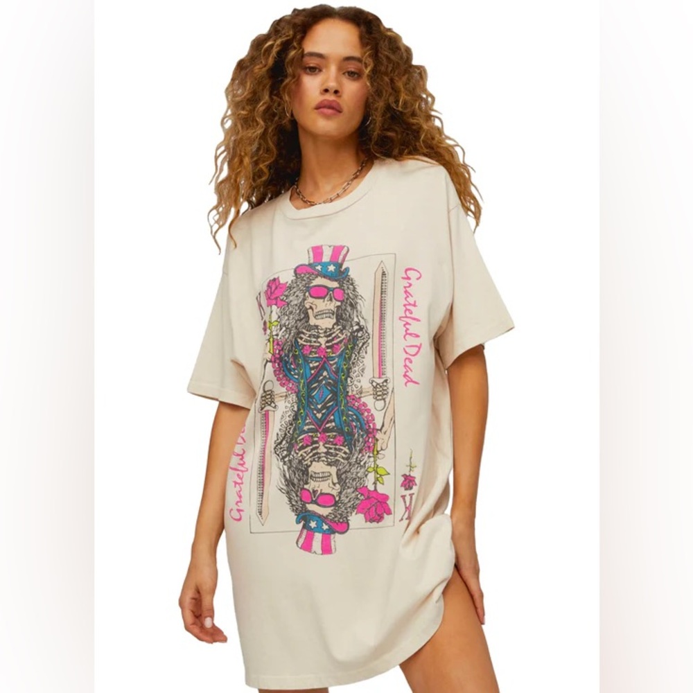 Daydreamer Grateful Dead card t-shirt dress in dirty white